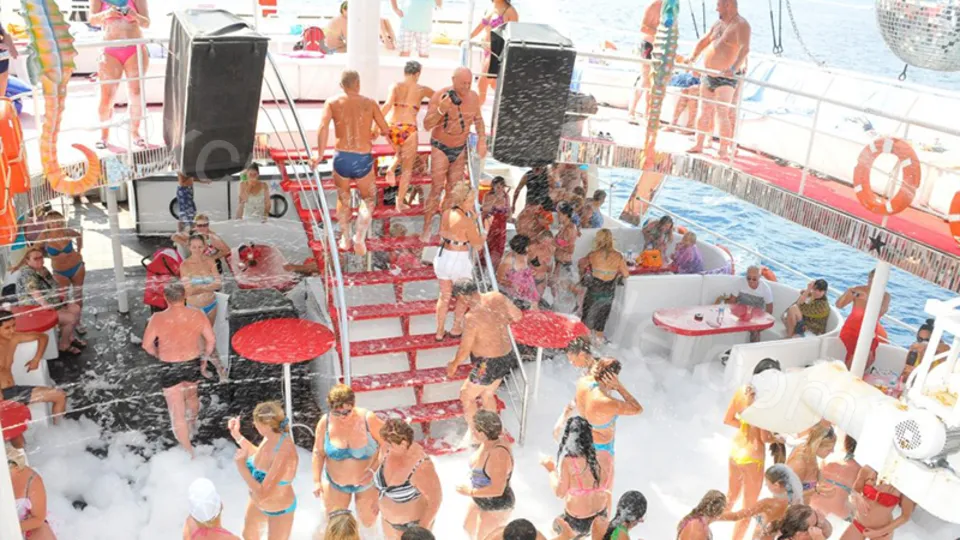 Boat Trip in Alanya from Side image 10
