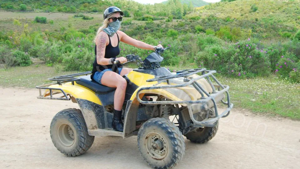 Side Quad Safari image 1