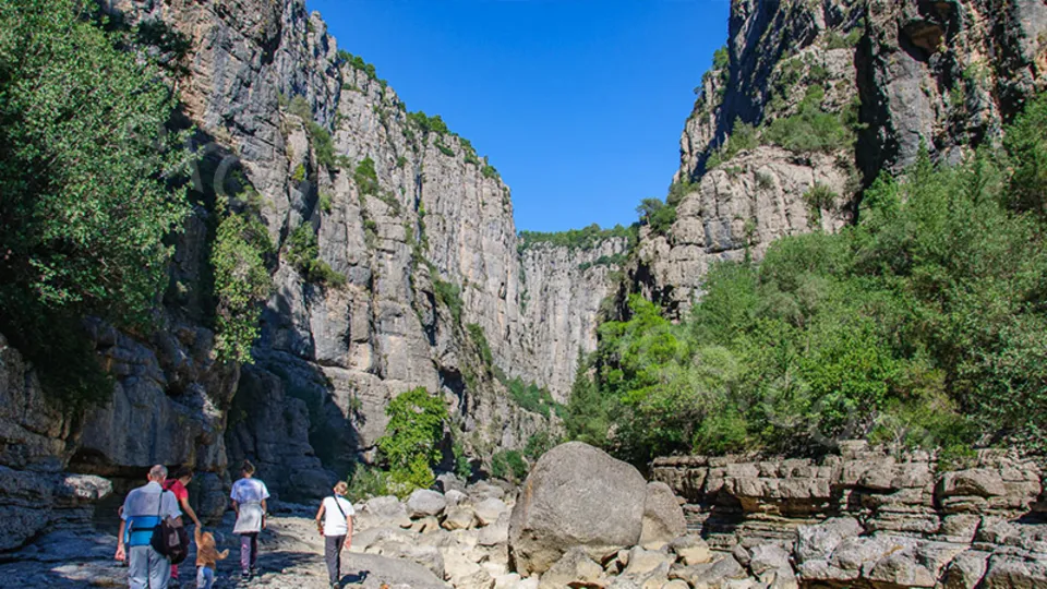 Adler(Tazı) Canyon from Side photo 4