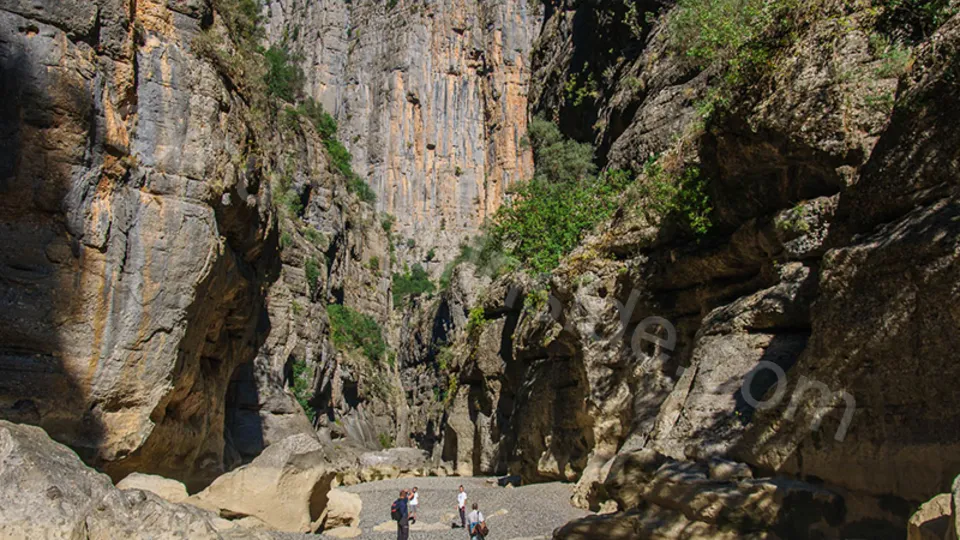 Adler(Tazı) Canyon from Side photo 5