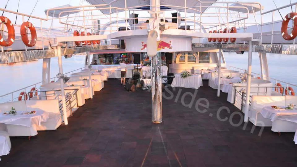 Night Party Boat in Side image 30
