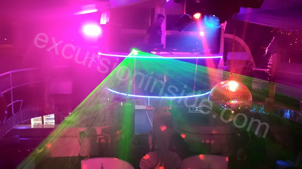 Night Party Boat in Side image 31