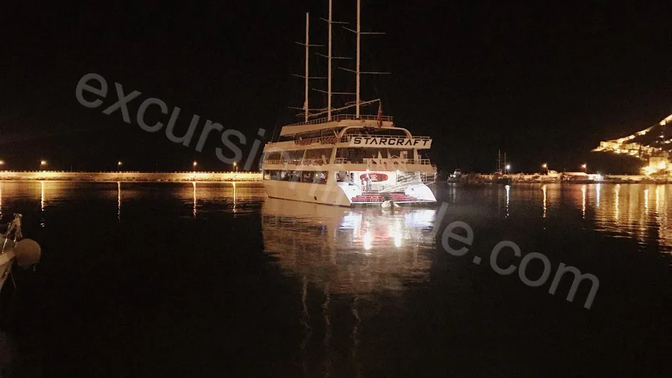 Night Party Boat in Side image 35