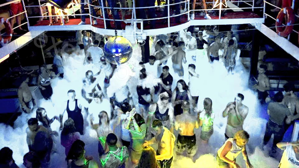 Night Party Boat in Side image 6
