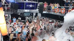 Night Party Boat in Side nav photo 14