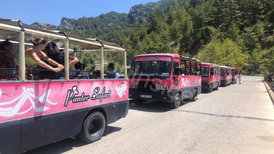 Cabrio Safari and Boat Trip on the Lake in Side image 3