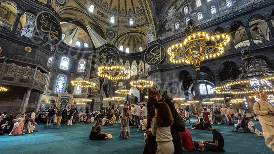 İstanbul Tour rom Side image 8