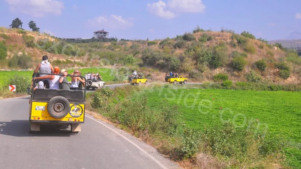 Side Jeep Safari photo 25