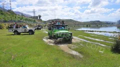 Side Jeep Safari nav photo 2