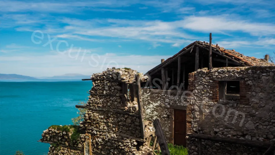 Salda Lake From Side image 12