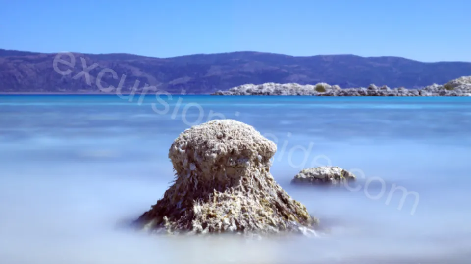Salda Lake From Side image 38