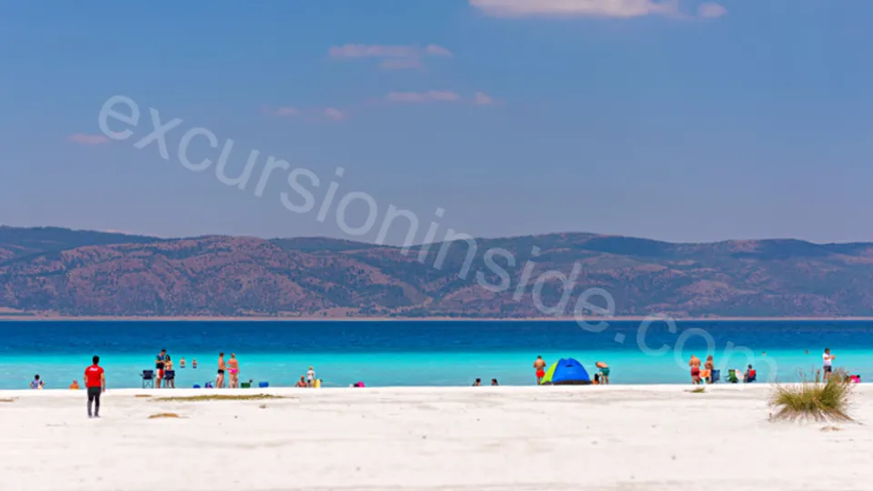 Salda Lake From Side image 3