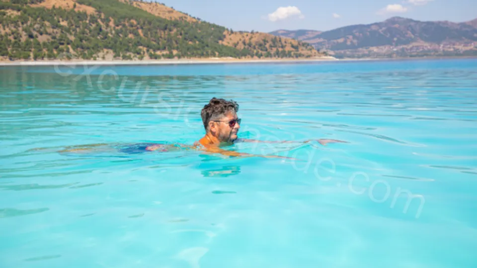 Salda Lake From Side image 4